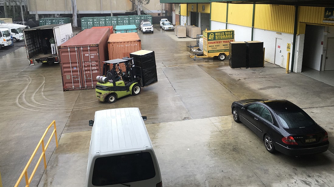 business-and-commercial-self-storage